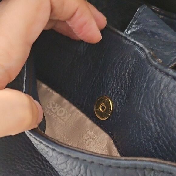 Michael Kors Navy Blue Shoulder Bag - Picture 10 of 13